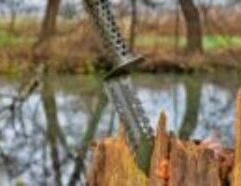 MOTLEY GRASS KNIFE - HAND DIGGER - GREEN Weight between 312-315 grams depends on the color Total length 31,5 cm – blade width 6 cm – diameter 2.5 mm Handle length 13,8 cm – handle width 2.8 cm Handguard height 7 cm Tempered steel, Heat-treated for durability Cold-pressed blade reinforcement Motley easy-grip handle with handle cover 3d hexagon unique motley laser cut design Suitable for both left and right-handed people CNC high precision sharpened Cosmetic powder coating One of the lightest knives in the world Design protected by the government and European law High-end quality manufactured in Europe Two years warranty