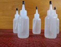 4 Ounce Snuffer Bottle The "SNUFFER BOTTLE" acts as a hand-held vacuum sucking the gold out of your pan when the plastic bottle is squeezed and released. Your gold is safely stored until you want to remove it from the bottle. About 6 inches tall. #-5001