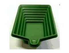 Le Trap Gold Pan The secret is in the riffles, which offer 85% more gold trapping area than conventional gold pans. The riffles are set at exactly the correct angle to hold gold and wash away sand and gravel. Made of green plastic, it is 18" long, 12" wide, 4" deep, and weighs 16 ounces.
