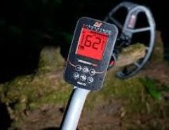 Minelab VANQUISH 460 - Lightweight, Waterproof Treasure Hunting Metal Detector Building on the proven performance of the first-generation VANQUISH, the VANQUISH 60 Series delivers Minelab's premium technology in a sleek, lightweight package. Designed for beginners ready to start their detecting journey and experienced users who demand advanced features, the VANQUISH 60 Series combines power, precision, and ease of use for unmatched versatility. Factory Included Items: V10X 10" Search Coil and Coil Cover Armrest with arm strap USB charging cable Wired Headphones Getting Started Guide Three-Year Limited Manufacturers Warranty Features Fully Waterproof (IP68): Submersible up to 16ft (5 m), perfect for rivers, lakes, and shorelines. Multi-IQ® Technology: Detect all metals across all soil types simultaneously with accurate target ID. Extended Runtime: Up to 10 hours of continuous detecting. Lightweight Build: Weighs only 2.6lb / 1.26 kg for comfort during long hunts. Enhanced Target Feedback: Advanced discrimination and target response for confident finds Iron Volume Control: 10 levels Iron Bias: 4 levels Target Tones: 5 tones Additional Features: Display Backlight + Key Backlight, Flashlight, and Vibration Audio Output Options: Built-in Loudspeaker, Wired 3.5 mm (1/8"), Bluetooth LE Audio