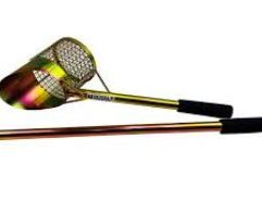 Scoop, Beach Scoop for Metal Detecting Royal Step-on re-enforced. Description: With over 20 years of production & over 10 thousand baskets sold, this is another well-made product by Royal Manufacturing. Every wire has been welded with no sharp edges. Professionally made and designed by prospectors for prospectors. Stainless steel hardware will never rust or stick together. Even in saltwater. Removable handle for easy transportation in luggage to your favorite hunting grounds. Key Features: 16 ga. Steel 16 ga. X 1/2″ Mesh 16 ga. 7/8″ Tubular Steel 45″ Long Cushioned Rubber Grip Zinc Plating (Gold Coloring) Stainless steel nut, bolt and washer. 3 Lbs.